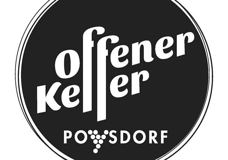 Das Logo ist rund und schwarz mit weißer Schrift "offener Keller - Poysdorf".. 
