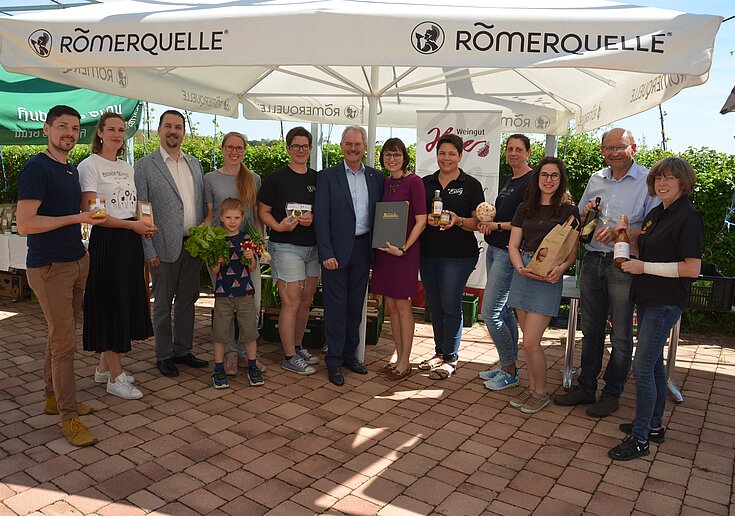 Regionale Produzenten und Lieferanten des Restaurants Neustifter präsentierten beim Frühlingsmarkt auf der Hotelterrasse ihre Produkte.