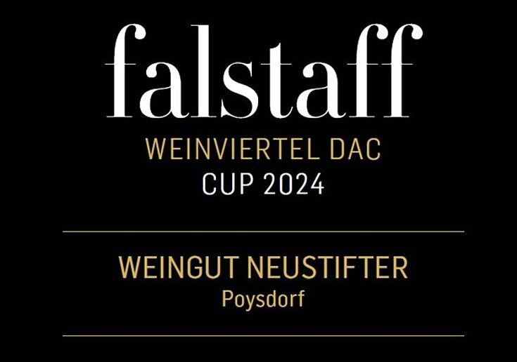 Eine Urkunde von Falstaff für den BIO Weinviertel DAC Grüner Veltliner 2024.
