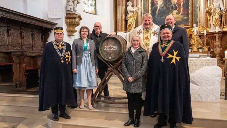 Weinsegnung 2025 Laura Neustifter bei der Weinsegnung 2025 in der Pfarrkirche Poysdorf